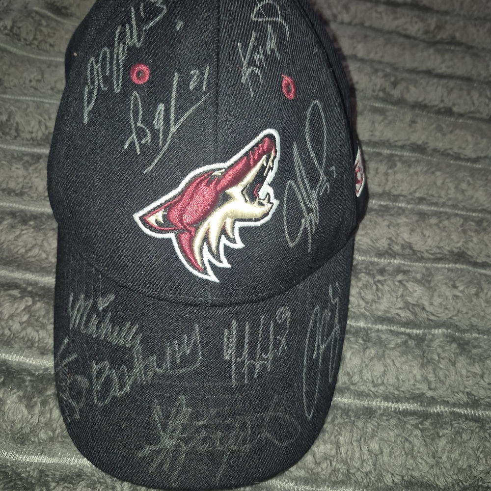 Phoenix Coyotes Autographed Hat